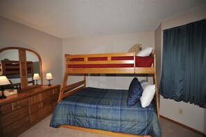 Room - Atrium  (Downtown Condos with on-site Hot Tub) (Breckenridge)