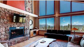 Panoramic Townhome, 4 Bedrooms, Hot Tub | Living area | TV, fireplace