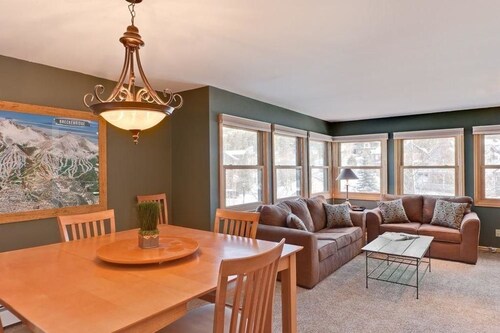 Longbranch 201 Condo with Pool & Hot Tub