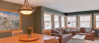 Longbranch 201 Condo with Pool & Hot Tub