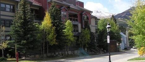 Lägenhet Classic - flera sängar - tillgång till pool | Utsikt mot gatan