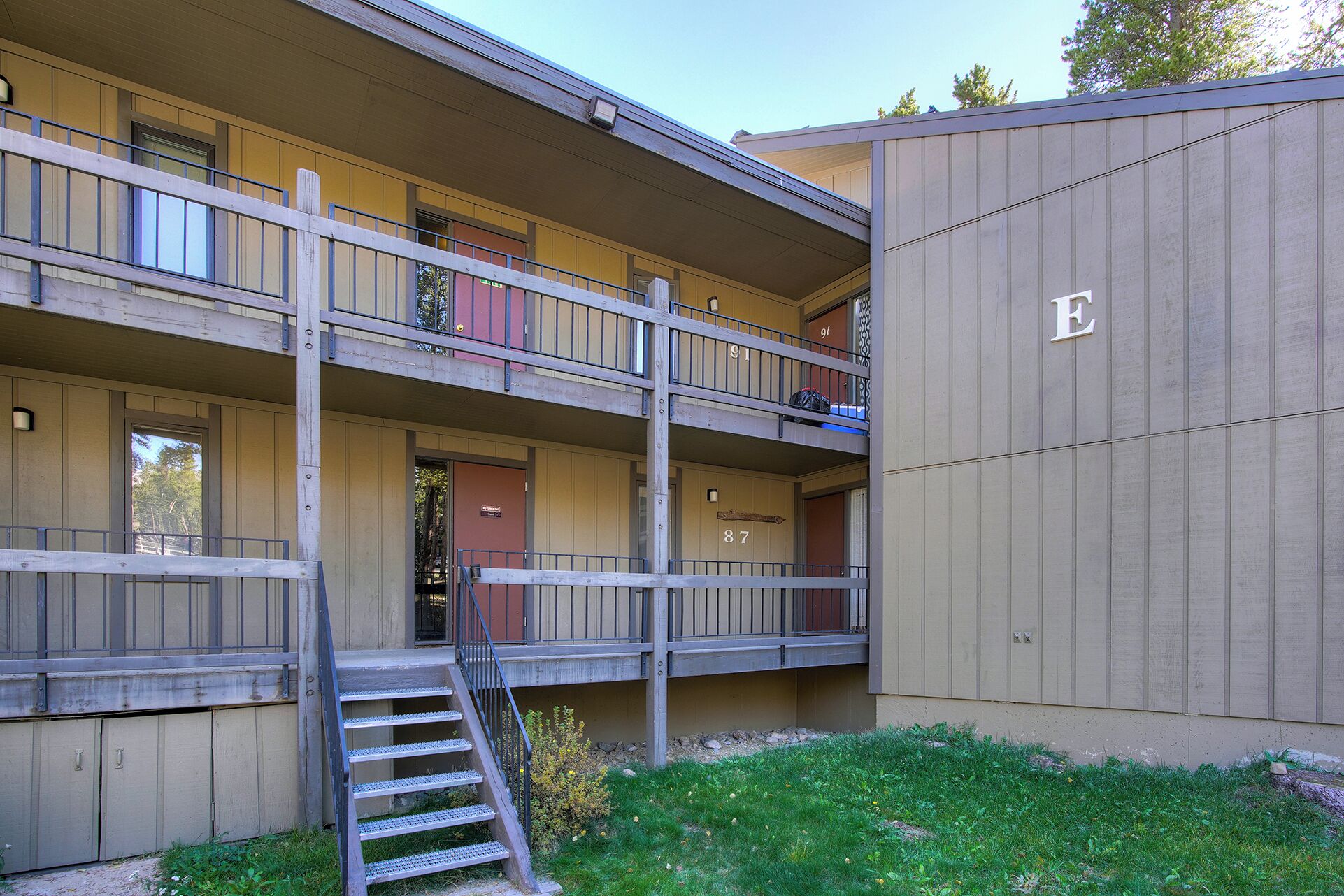 Apartment (2 Bedrooms) | Exterior