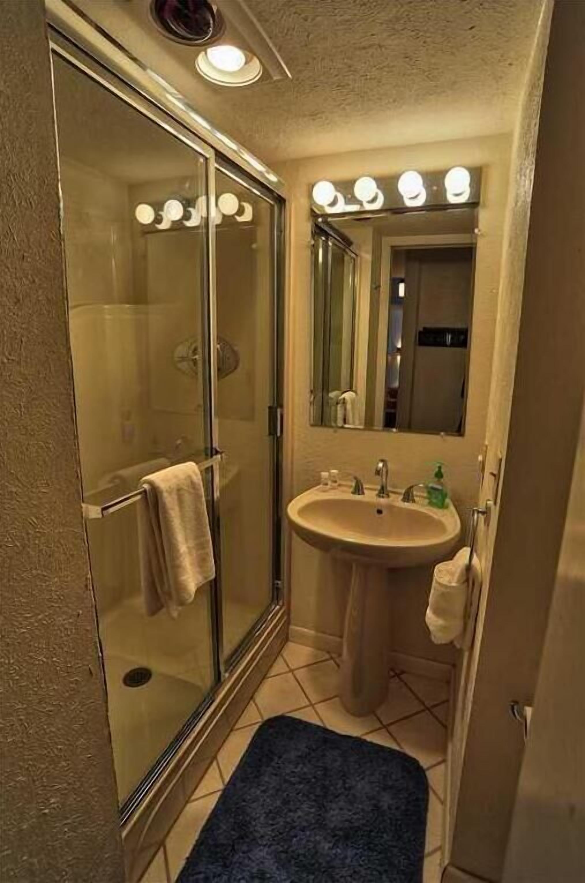 Comfort-Apartment, 2 Schlafzimmer, Whirlpool | Badezimmer