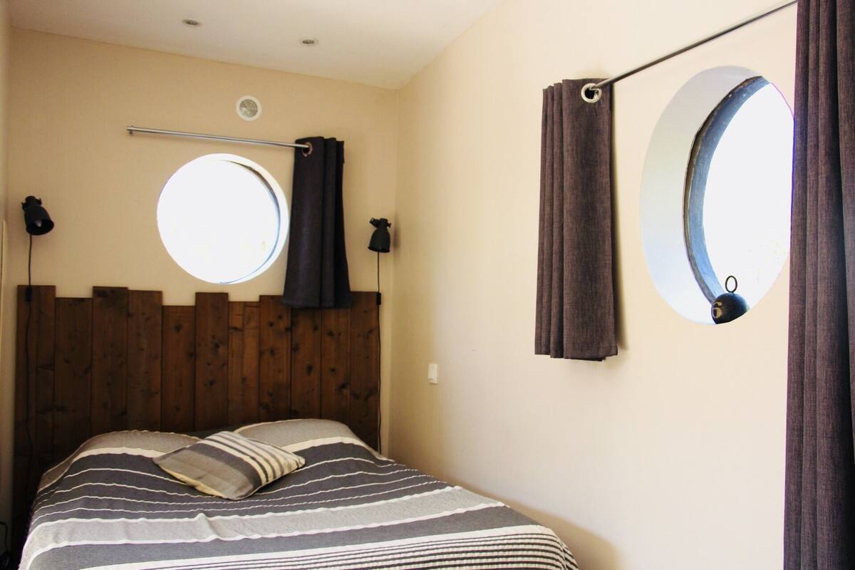 Chambre Triple, sur l'eau