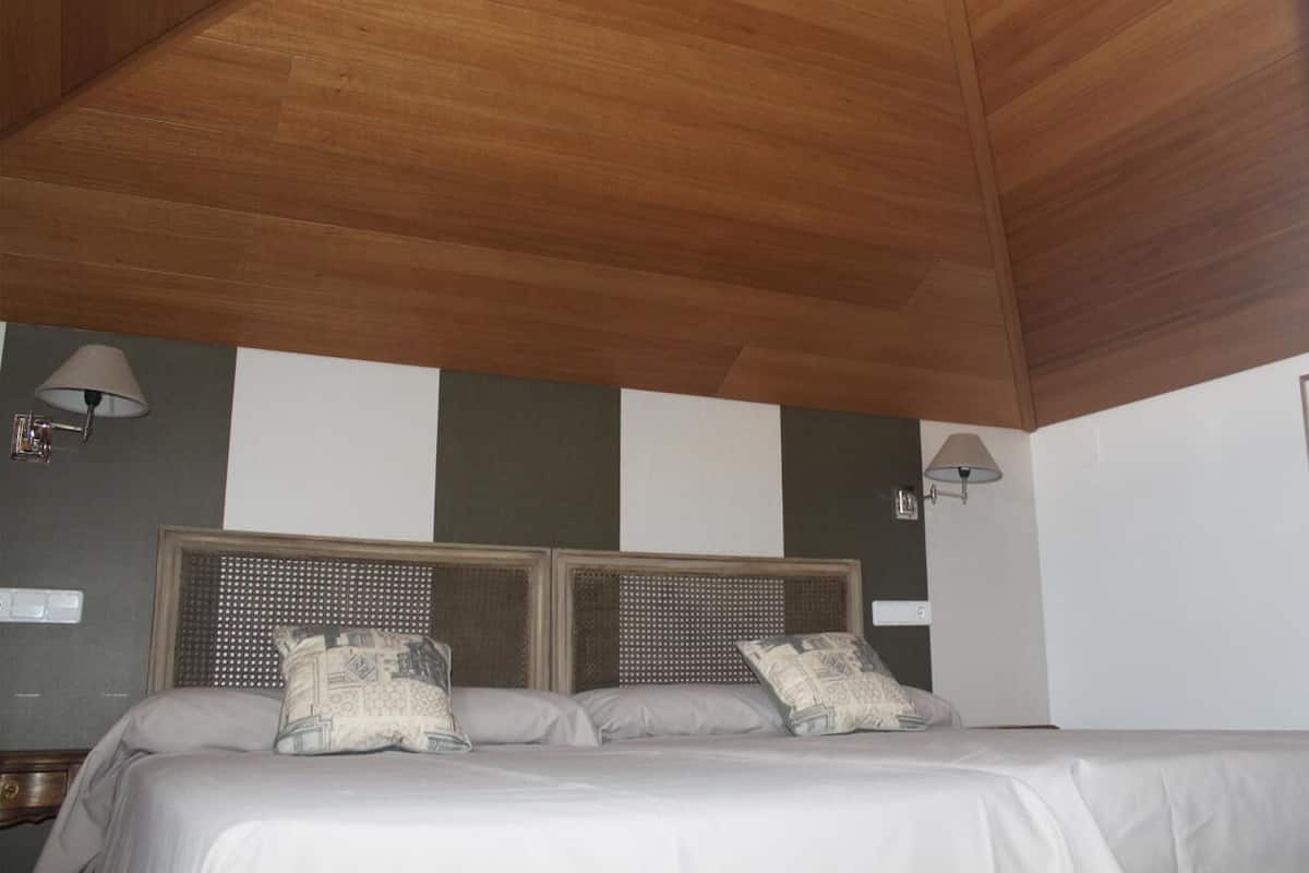 Desk, free cots/infant beds, rollaway beds, free WiFi