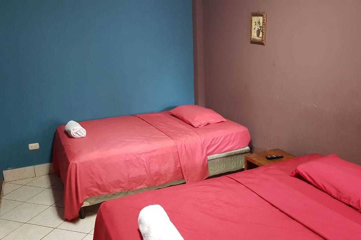 Classic-Doppelzimmer, 2 Doppelbetten, Nichtraucher | Kostenloses WLAN, Bettwäsche