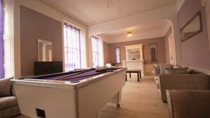Apartment (Princes Street 1st Floor ) | Living area | Flat-screen TV, iPod dock - Princes Street Edinburgh 1st Floor (Edinburgh)
