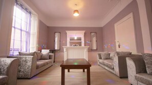Apartment (Princes Street 1st Floor ) | Living area | Flat-screen TV, iPod dock - Princes Street Edinburgh 1st Floor (Edinburgh)