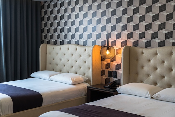 Deluxe tweepersoonskamer, 2 queensize bedden | 1 slaapkamer, luxe beddengoed, pillowtop-bedden, een kluis op de kamer