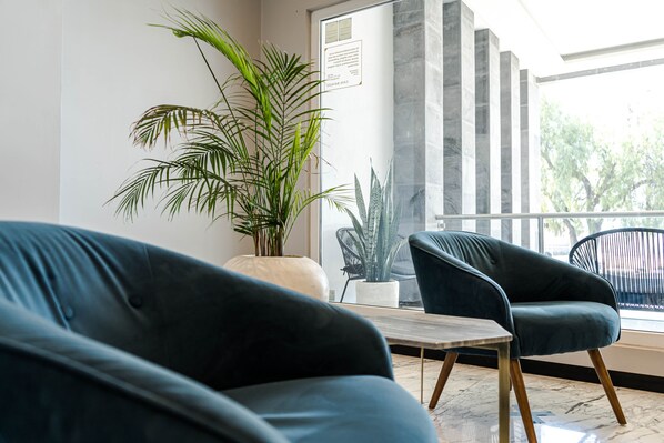 Sittområde i lobbyn