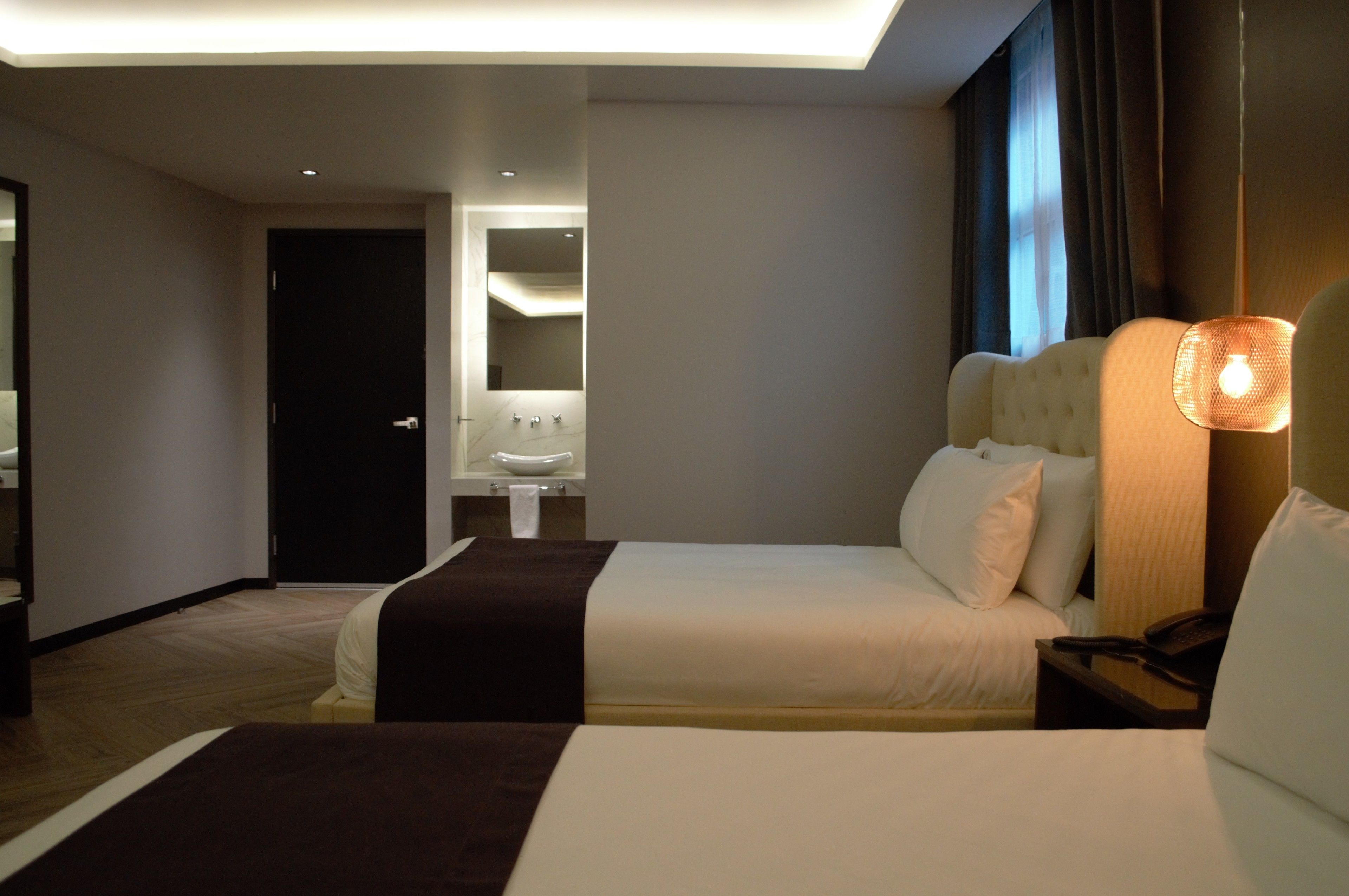 디럭스 더블룸, 퀸사이즈침대 2개 | 고급 침구, 필로우탑 침대, 객실 내 금고, 각각 다른 스타일의 인테리어