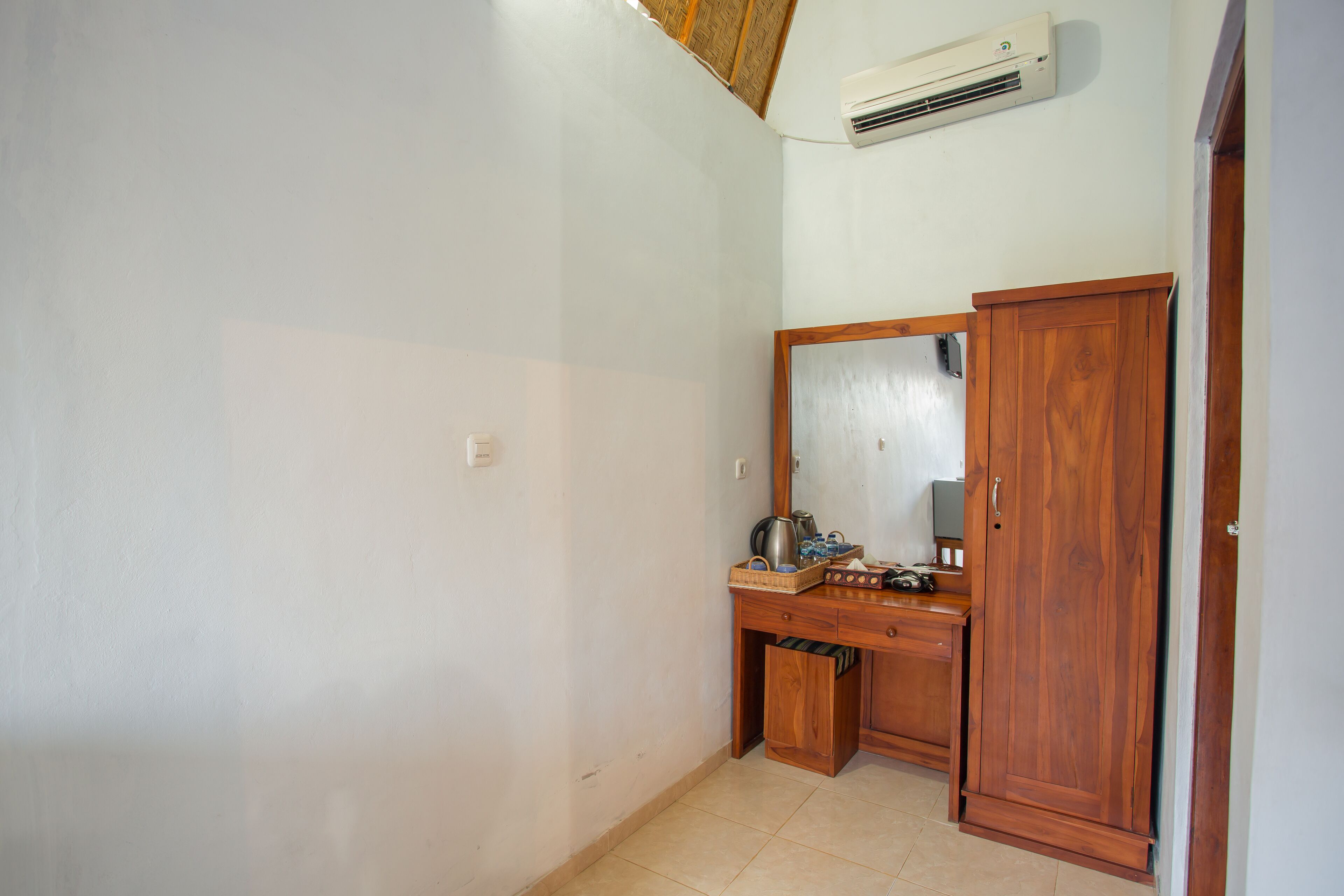 Photo - Jona Bungalow