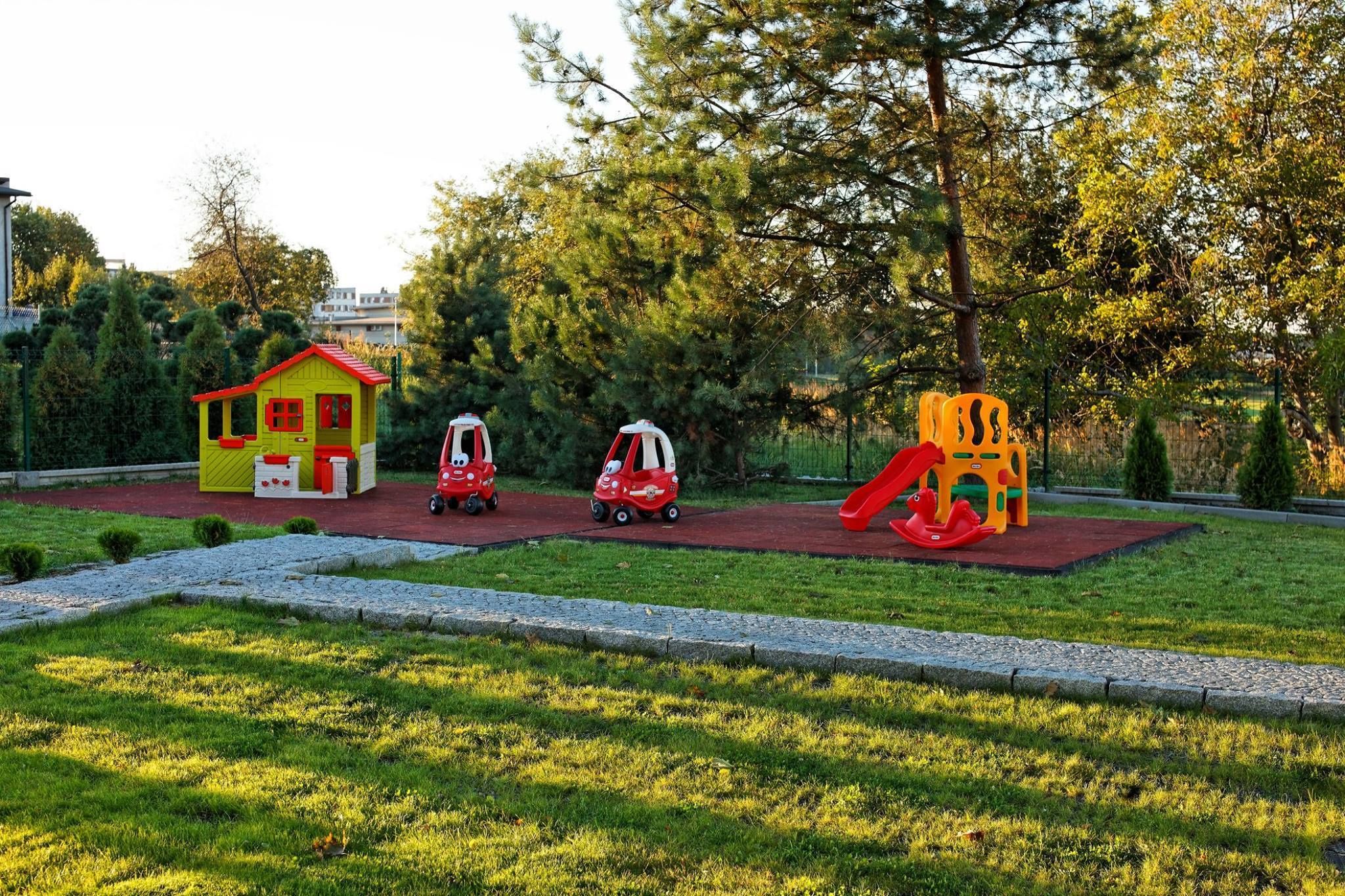 children’s play area – outdoor