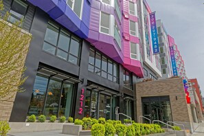 Front of property - Domicile Suites at Chroma SLU (Seattle)