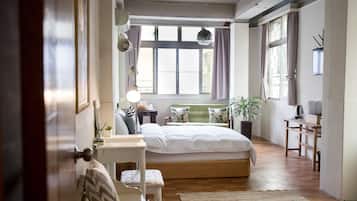 Signature Apartment, 1 Double Bed | Memory foam beds, minibar, blackout drapes, soundproofing