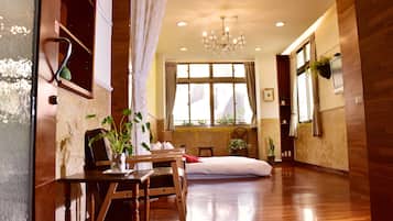 Elite Apartment, 1 Double Bed, Ensuite, City View | Memory foam beds, minibar, blackout drapes, soundproofing