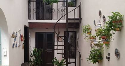 Charming historic Spanish colonial home in exclusive street