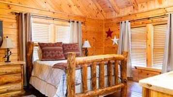 3 Schlafzimmer, Bügeleisen/Bügelbrett, Reisekinderbett, kostenloses WLAN