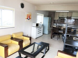 アパートメント 3 ベッドルーム | 客室内のダイニングエリア