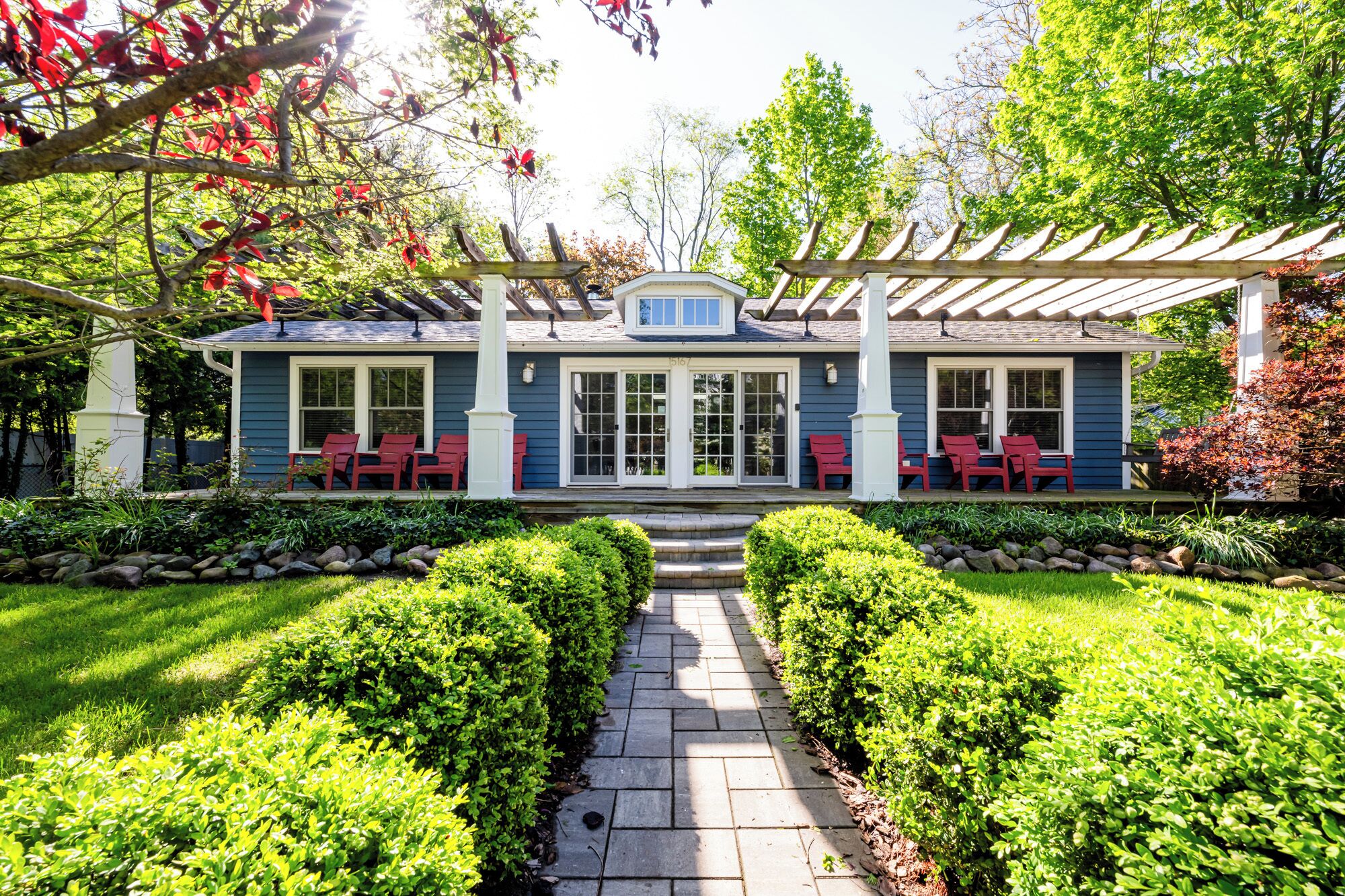 المنشأة من الخارج