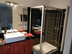 Badewanne, Toilettenpapier