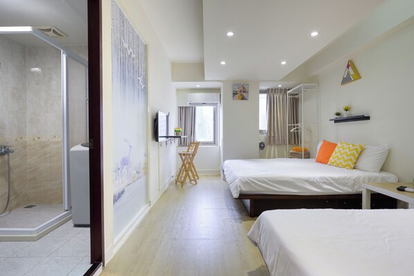 Basic Quadruple Room | 1 bedroom, Egyptian cotton sheets, premium bedding, down comforters