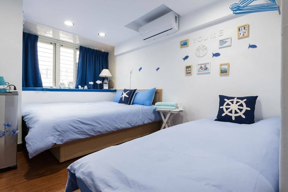 1 bedroom, Egyptian cotton sheets, premium bedding, down duvets