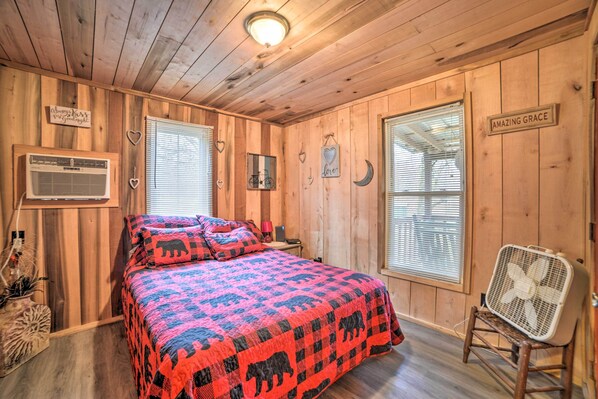 2 bedrooms, internet, bed sheets