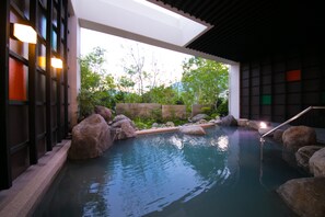 Public bath - Morinoyu Resort (Beppu)