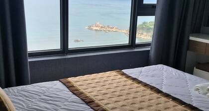 Seaview Front Apartment