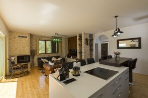 Interior - Luxury Villa HEAVEN No. 2, heated pool, for 11, near Split  (Muć)