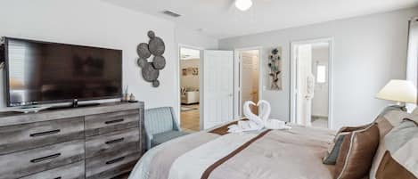 4 habitaciones, tabla de planchar con plancha, wifi y ropa de cama