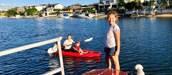 ★SEACLUSION★ 5 Bed Luxe Waterfront + Heated Pool + Spa + Massage chair