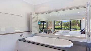 4 chambres, fer et planche Ă repasser, Wi-Fi gratuit, draps fournis