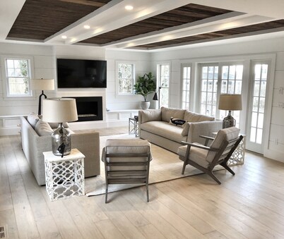 Stunning In-Town Home With Stone Hot Tub - Plunge Pool