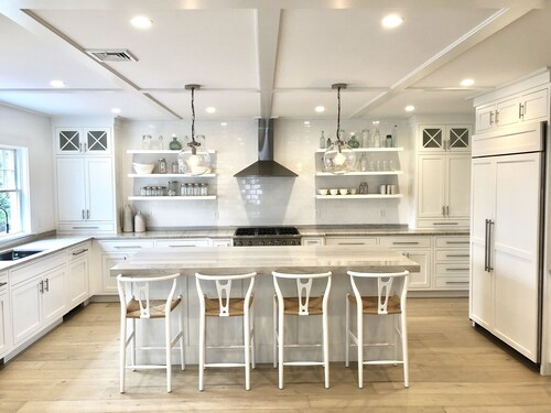 Stunning In-Town Home With Stone Hot Tub - Plunge Pool