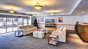 Unclassified image, 4 of 31, button - Aspens #439 Prime Ski-in Ski-out Location! Top Floor Unit, Pool, Hot tubs, BBQ (Whistler)