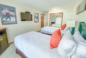2 slaapkamers, een strijkplank/strijkijzer, internet, beddengoed