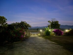 Front of property - Hueanwaddkhian Resort (Na Noi)