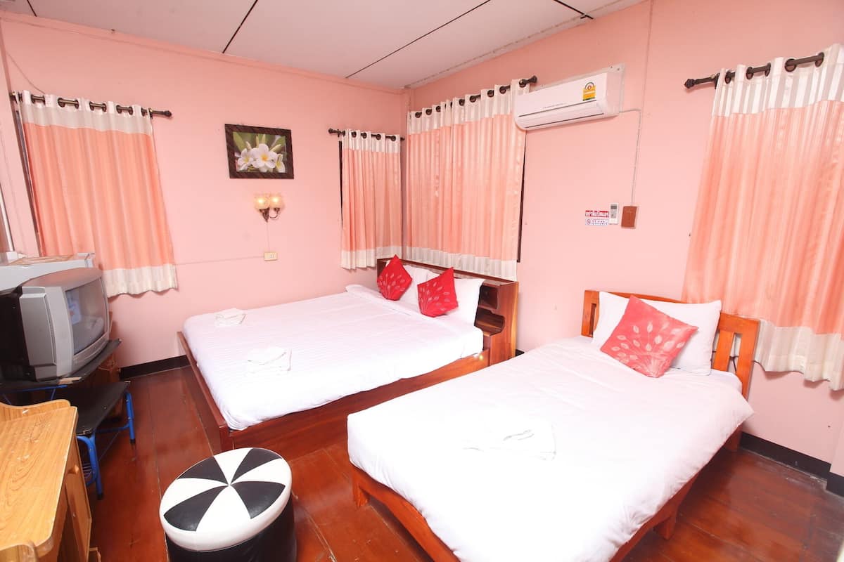 Standard Room with Private Bathroom - Khun Satan