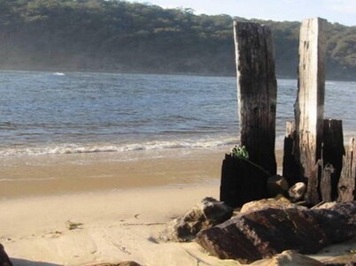 ***Heaven No 2, 100% Pet Friendly 3 bedroomHoliday property Pambula Beach NSW***