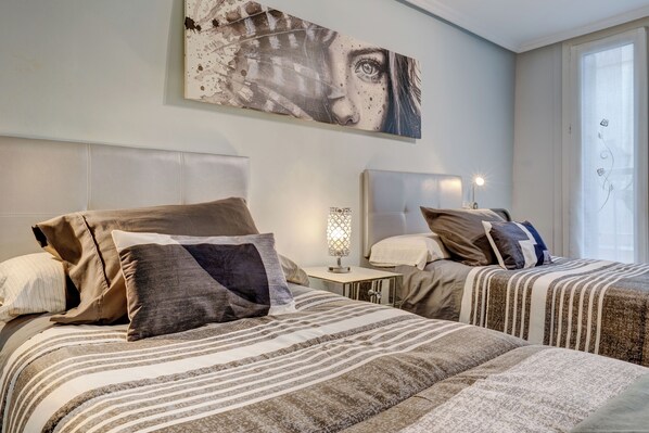 2 bedrooms, iron/ironing board, WiFi (free), bed sheets
