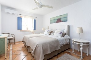 4 chambres, bureau, fer et planche à repasser, Wi-Fi gratuit