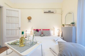 Iron/ironing board, free WiFi