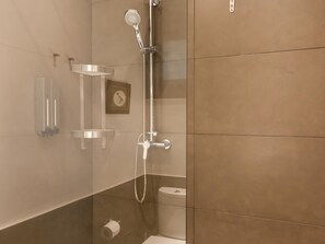 Bathtub, hair dryer, towels