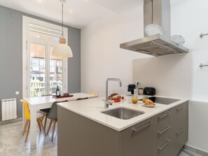 Fridge, microwave, oven, dishwasher