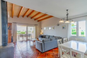 Televisio, pöytätennispöytä