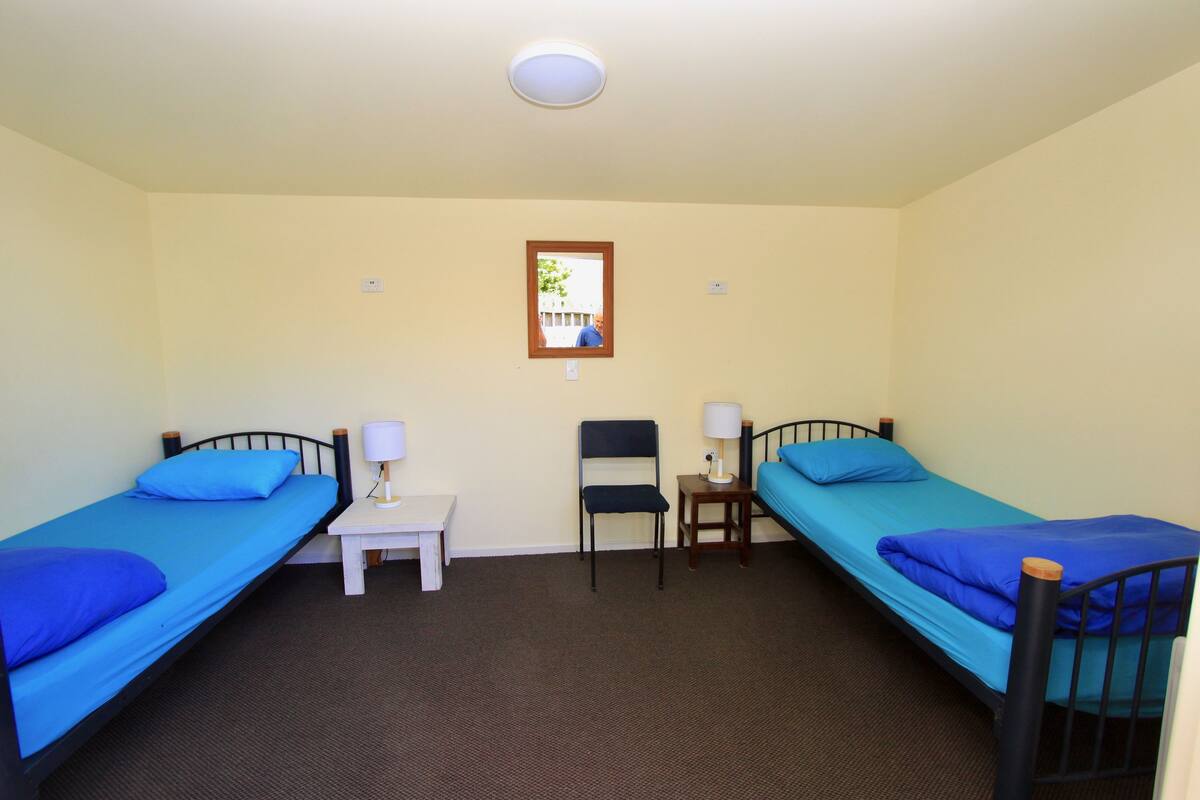 Twin Room | Free WiFi