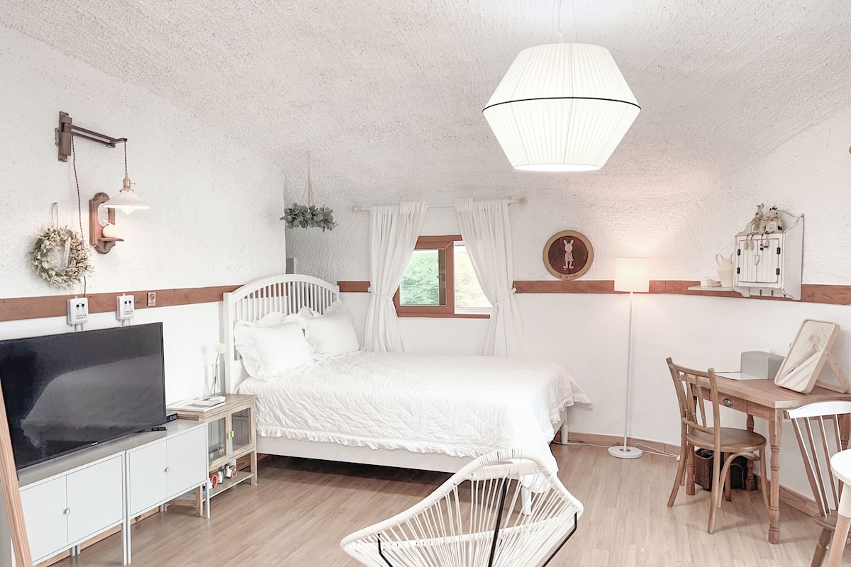 Habitación doble (Cloud) | Cortinas opacas, tabla de planchar con plancha, wifi gratis