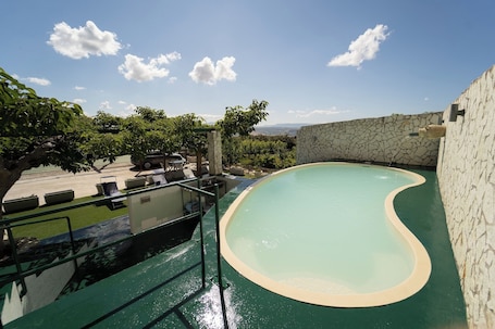Piscina. B & B Camagna country house